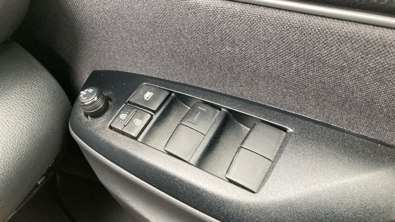 Toyota Yaris Cross 1.5 Hybrid Icon 5dr CVT Hybrid Estate